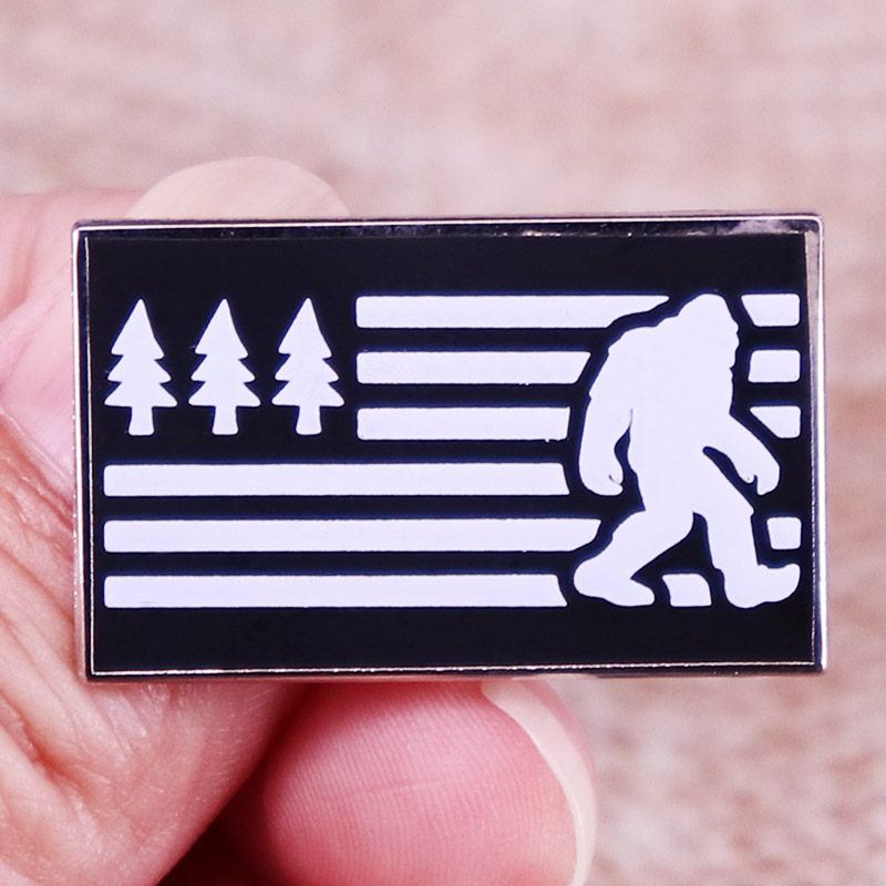 Pacific Jewelry & Watches Los Angeles - American Flag Bigfoot PNW Pacific เคลือบ