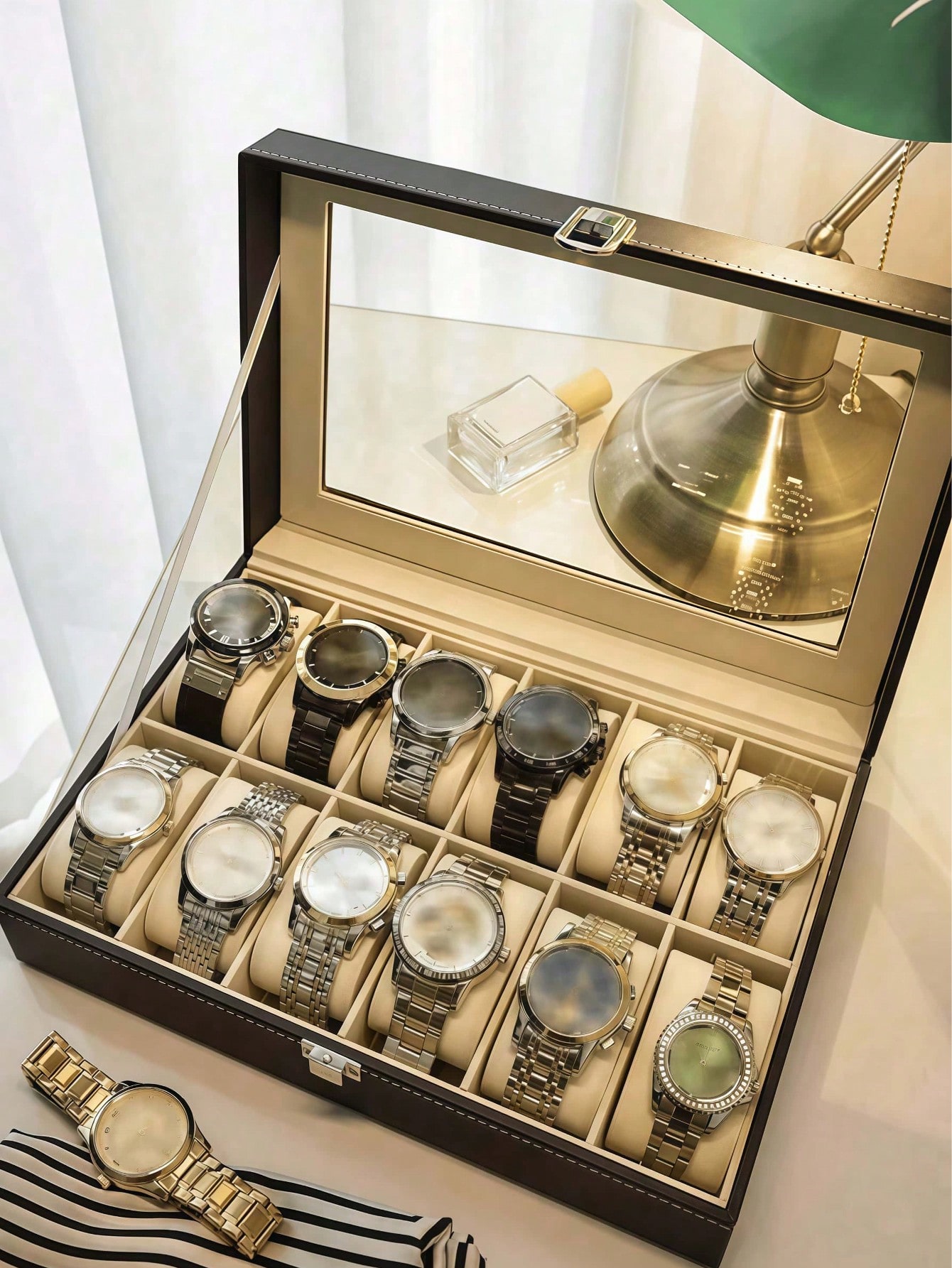 กล่องใส่นาฬิกาหนังพร้อมกุญแจล็ - Jewels On Watches บทวิจารณ์และราคา